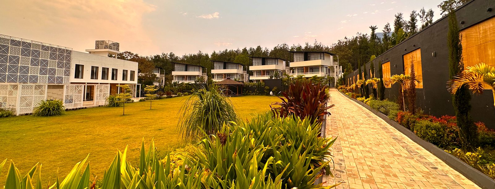 Forktales, Dining at Bindiga Peak